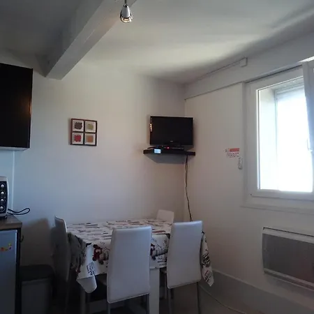 Cosy 4 Pers, Aux Pieds, Casier A Skis, Parkings Gratuits, Equipement Complet Inclus. - Fr-1-602-4 *